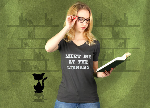 Damen T-Shirt Meet Me At The Library